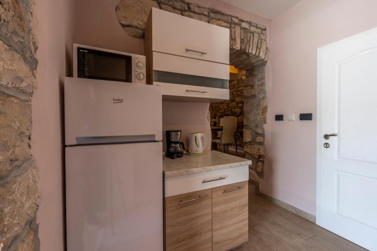 Apartment Anitea พูลา ภายนอก รูปภาพ
