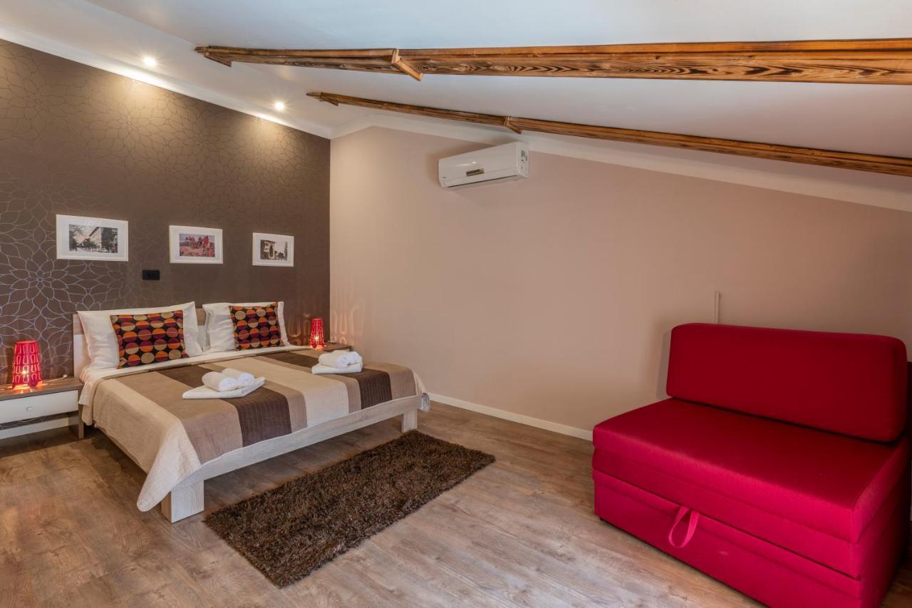 Apartment Anitea พูลา ภายนอก รูปภาพ