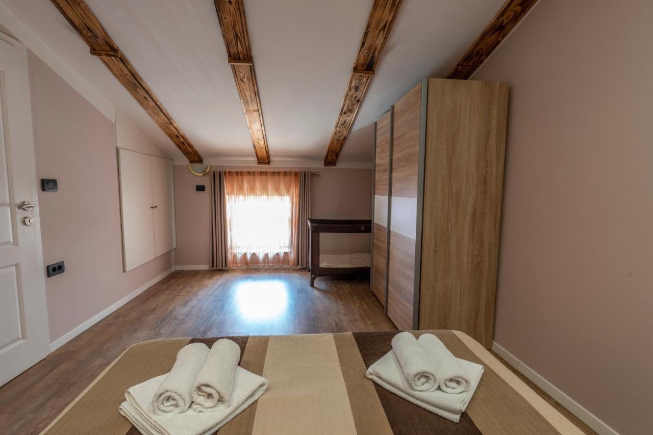 Apartment Anitea พูลา ภายนอก รูปภาพ