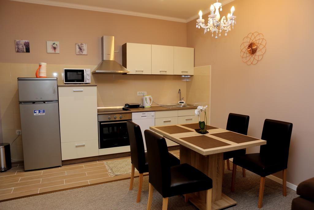 Apartment Anitea พูลา ภายนอก รูปภาพ