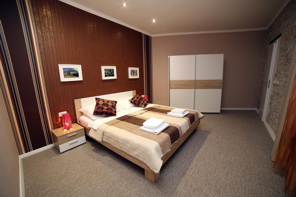 Apartment Anitea พูลา ภายนอก รูปภาพ